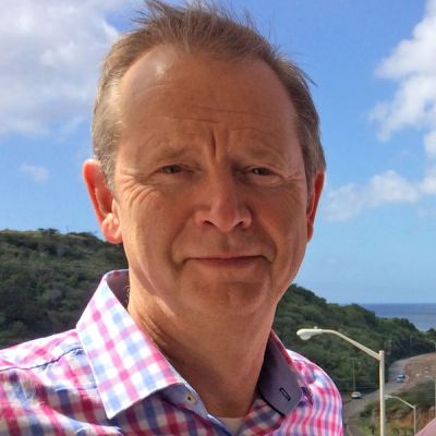 <strong>RICHARD CLEWES</strong>