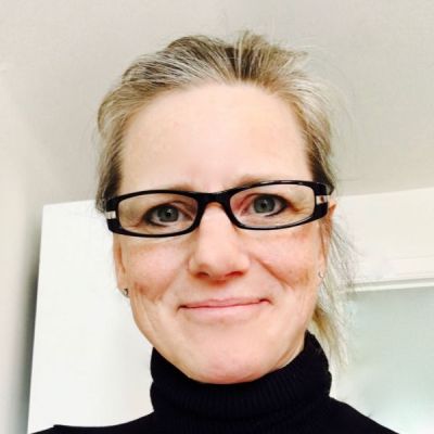 <strong>SONYA WHITE</strong>